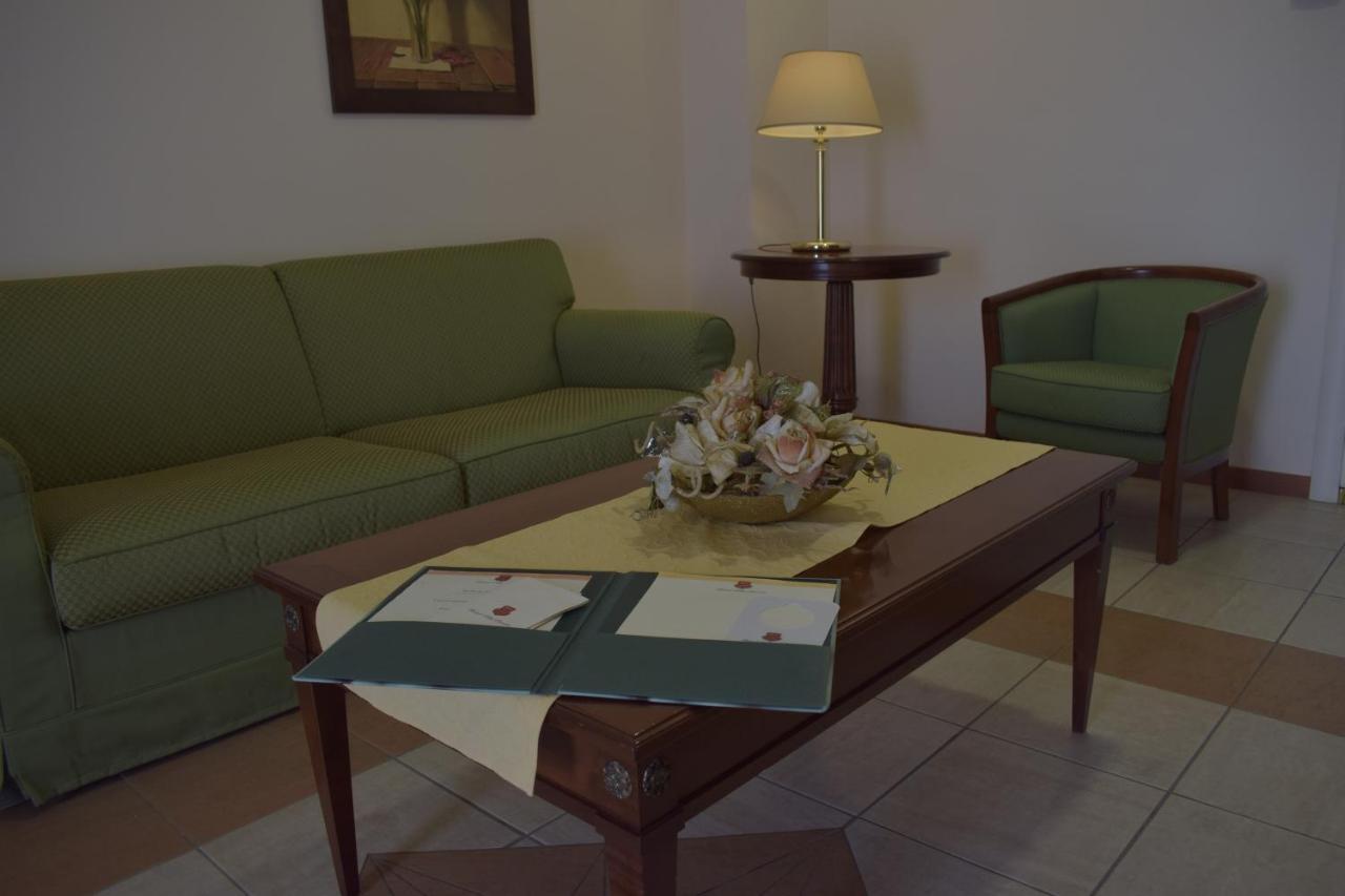 Hotel Villa Peretti Gela Εξωτερικό φωτογραφία