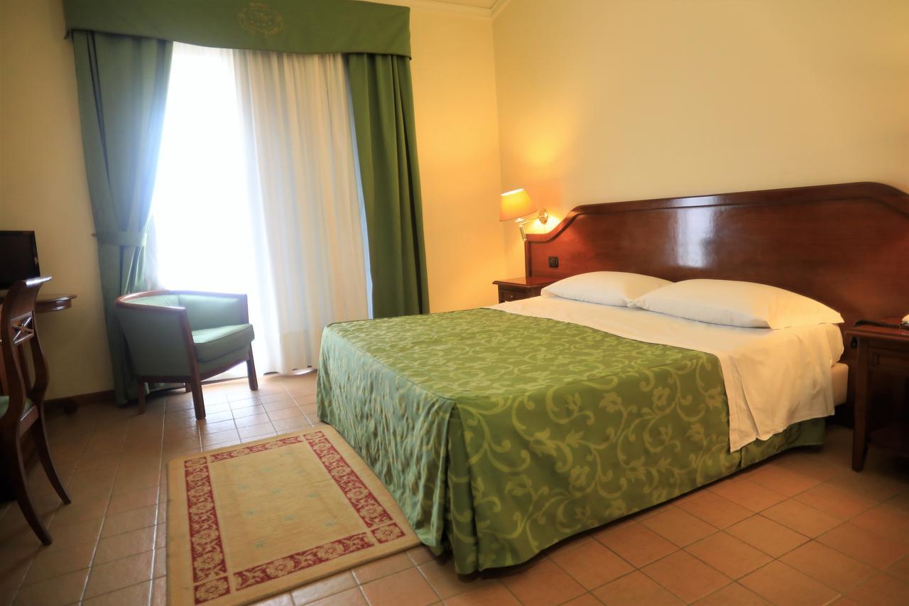 Hotel Villa Peretti Gela Εξωτερικό φωτογραφία