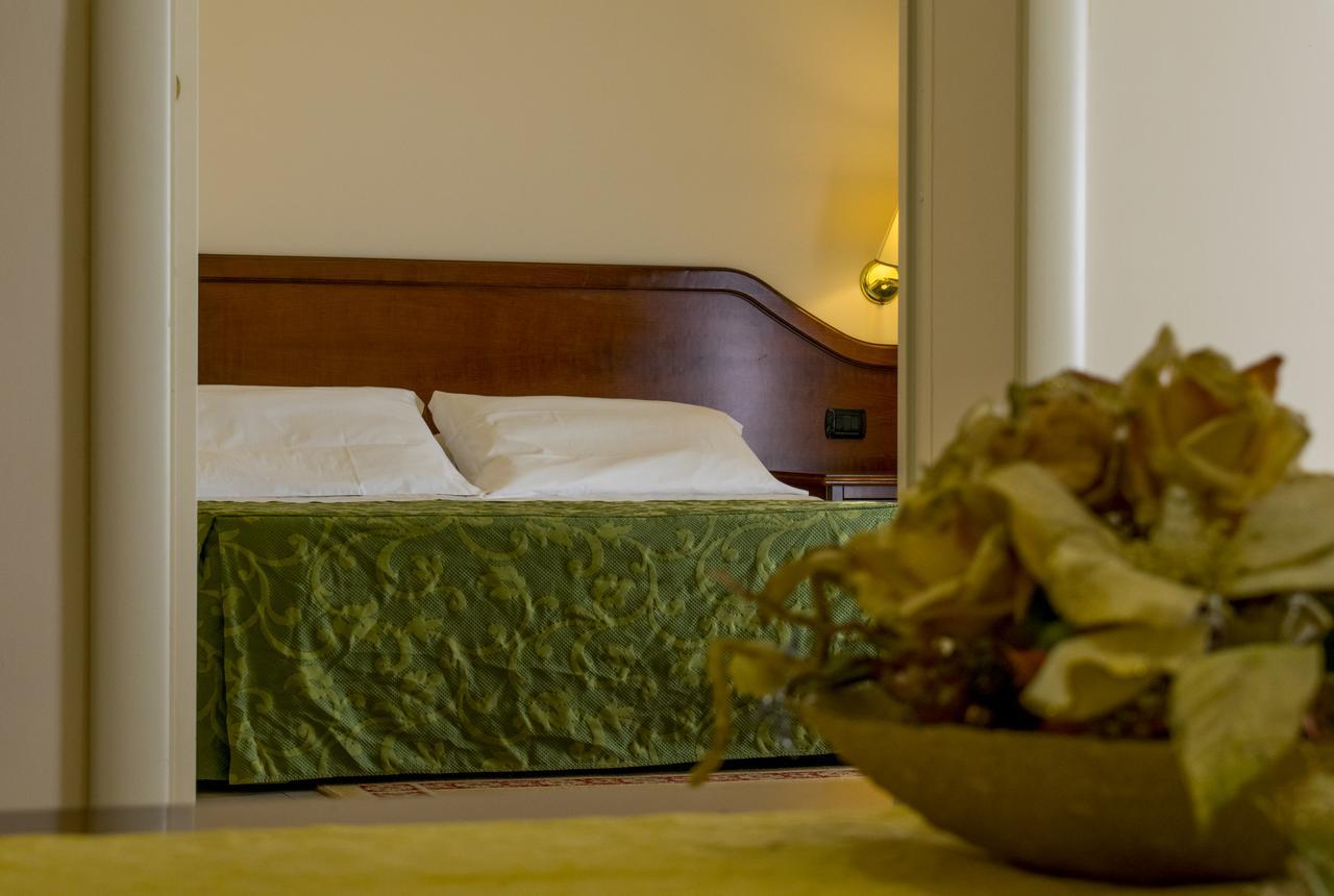 Hotel Villa Peretti Gela Εξωτερικό φωτογραφία